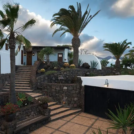 Lanzahost Luxury Paraiso Villa *