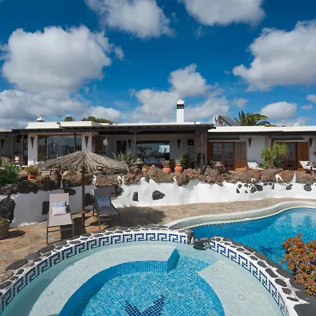 Lanzahost Luxury Paraiso Villa Tias