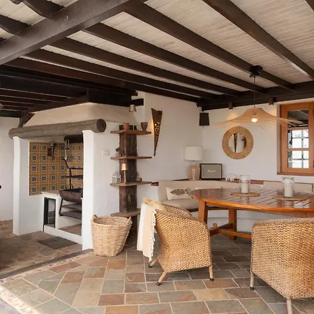 Villa Lanzahost Luxury Paraiso *